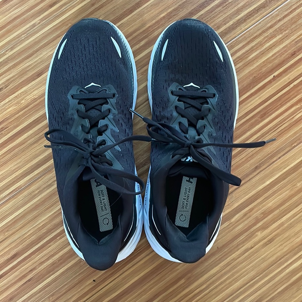 Hoka Clifton 8